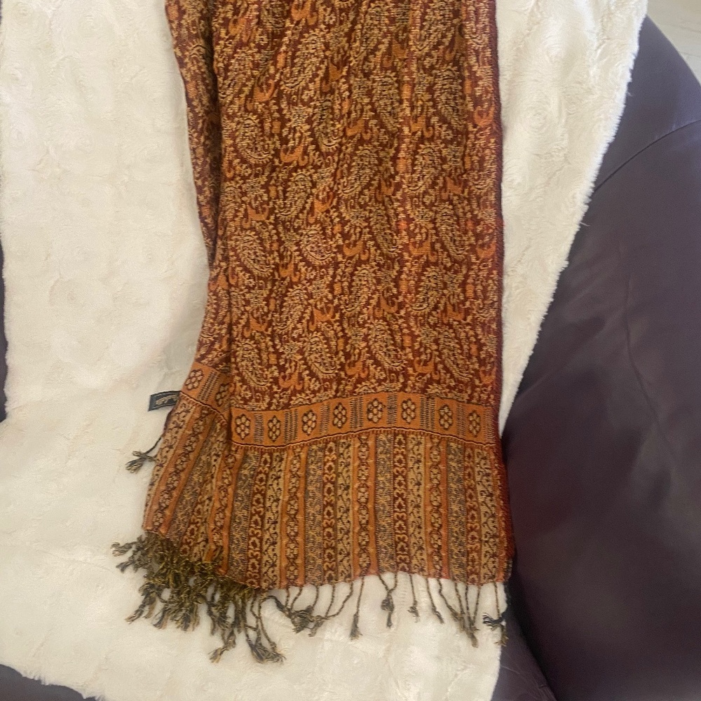 Isabella Scarf - Picture 2 of 5